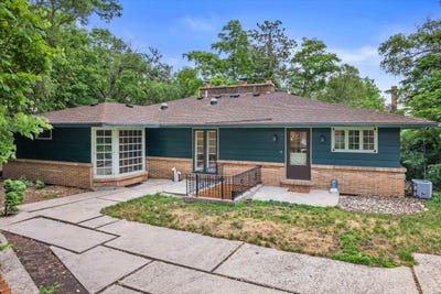 /international/us/307-prospect-avenue-janesville-wi-110108817189/