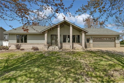 /international/us/514-main-street-e-richmond-mn-110107910128/