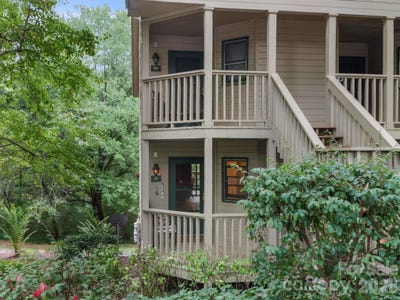/international/us/160-whitney-boulevard-lake-lure-nc-110106953594/