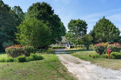 /international/us/611-arrow-road-south-hill-va-110108684470/