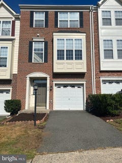 /international/us/519-planters-terrace-ne-leesburg-va-110108478846/