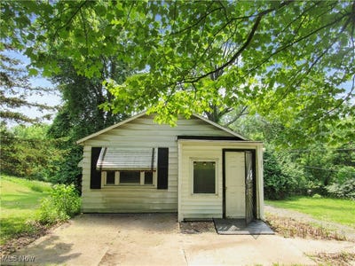 /international/us/12316-sunset-drive-garfield-heights-oh-110100800045/