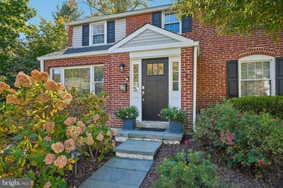 /international/us/122-hickory-lane-bryn-mawr-pa-110120890296/