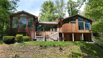 /international/us/700-lakemont-trail-mount-airy-nc-110107602751/