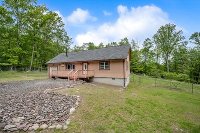 /international/us/233-vista-road-cresco-pa-110099853776/