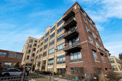 /international/us/234-e-reservoir-ave-milwaukee-wi-110107029333/