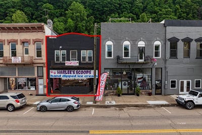 /international/us/218-e-main-st-pomeroy-oh-110108256177/