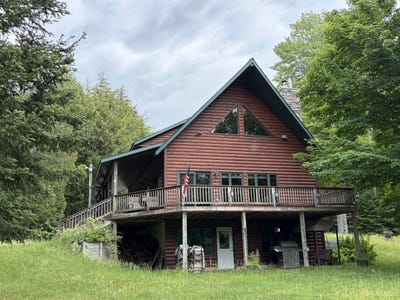 /international/us/5109-n-river-road-manistique-mi-110108852579/