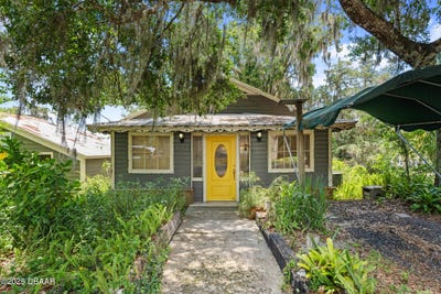 /international/us/603-front-street-welaka-fl-110100263361/