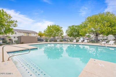 /international/us/454-n-168th-lane-goodyear-az-110104927016/