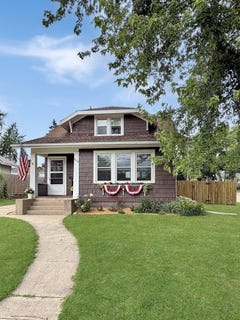 /international/us/904-south-mckinley-avenue-freeport-il-110108957184/