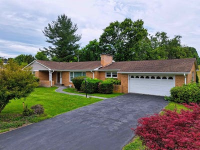 /international/us/2001-9th-street-radford-va-110108607760/