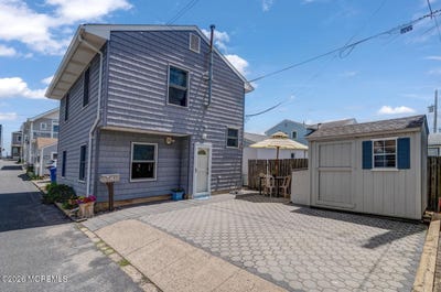 /international/us/19-e-shore-way-lavallette-nj-110108423221/