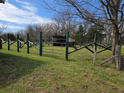 /international/us/1449-indian-road-fort-scott-ks-110106960503/