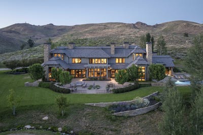 /international/us/102-farnlun-pl-sun-valley-id-110104560399/