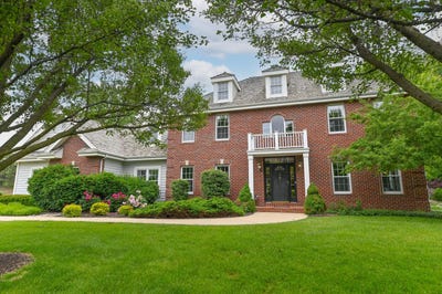 /international/us/20750-chadwick-ln-brookfield-wi-110100244568/