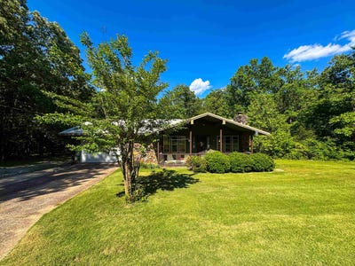 /international/us/13-iowa-drive-cherokee-village-ar-110107959765/