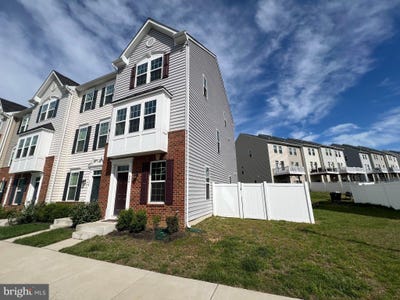 /international/us/526-river-way-fredericksburg-va-110108497696/