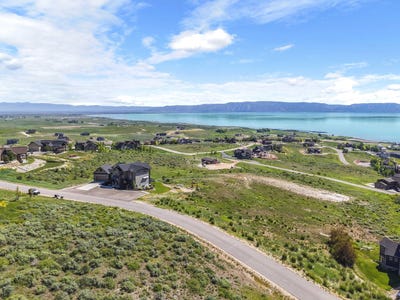 /international/us/106-hawksbeard-circle-fish-haven-id-110103123260/