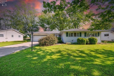 /international/us/216-e-11th-street-port-clinton-oh-110108231674/