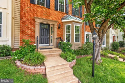 /international/us/44000-kings-arms-square-ashburn-va-110108581913/