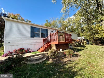 /international/us/7714-walnut-lane-mount-airy-md-110103057446/