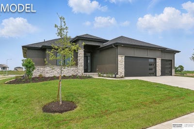 /international/us/20720-kansas-avenue-elkhorn-ne-110098304826/
