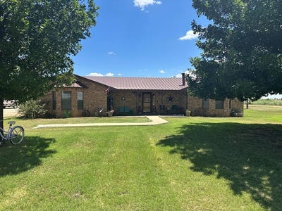 /international/us/1427-county-rd-132-snyder-tx-110100528701/