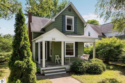 /international/us/529-w-tenth-street-traverse-city-mi-110101153838/?lang=es