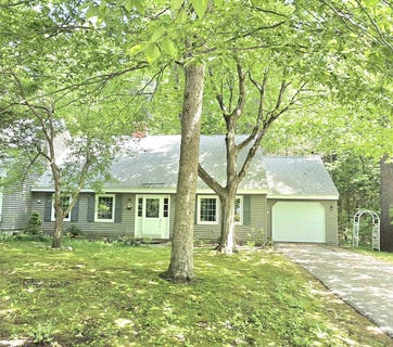 /international/us/12-laurel-circle-wolfeboro-nh-110106762288/