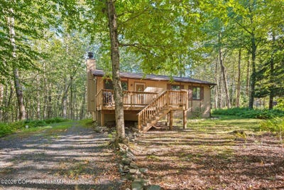 /international/us/391-berry-lane-pocono-lake-pa-110110187147/