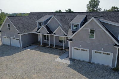 /international/us/10a-oakland-ridge-road-pelham-nh-110100244695/