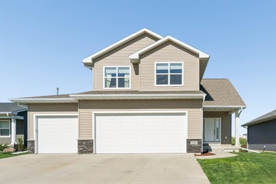 /international/us/1226-se-1st-street-waverly-ia-110107890895/