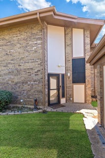 /international/us/7-dewberry-court-bedford-tx-110106558416/