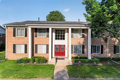 /international/us/2425-mulberry-square-bloomfield-hills-mi-110108580420/