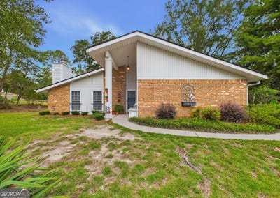 /international/us/117-lake-front-drive-warner-robins-ga-110120014778/