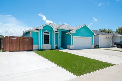 /international/us/104-sandollar-circle-fulton-tx-110100552461/