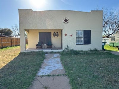 /international/us/707-n-river-street-seymour-tx-110098615321/