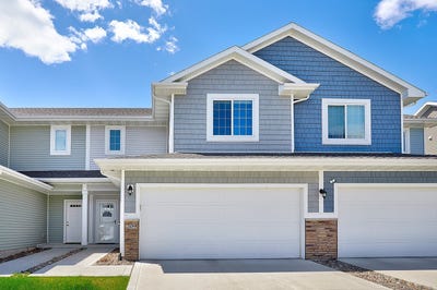 /international/us/209-pin-oak-court-norwalk-ia-110098375924/
