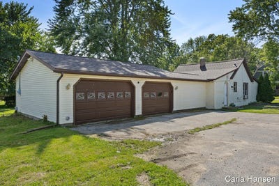/international/us/305-crescent-street-watervliet-mi-110119624690/