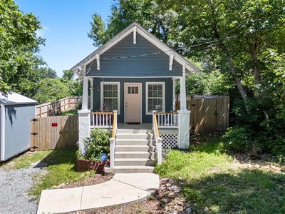/international/us/209-w-tahlequah-street-siloam-springs-ar-110108480714/