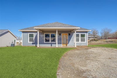 /international/us/228-w-cardinal-ector-tx-110096999676/