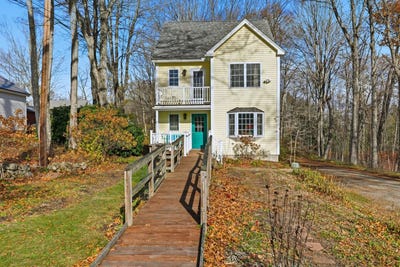 /international/us/13-elm-street-antrim-nh-110103421994/