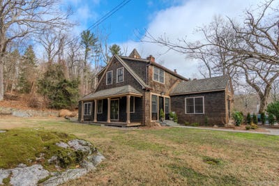 /international/us/54-e-lake-stable-road-tuxedo-park-ny-110107855797/