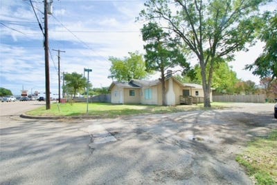 /international/us/816-e-milam-street-mexia-tx-110099436445/