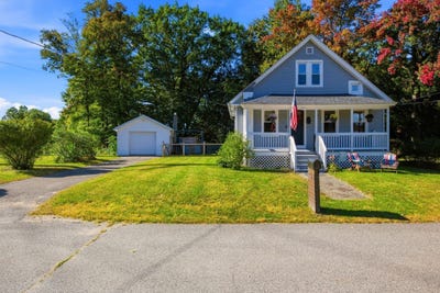 /international/us/56-lavalle-ave-chicopee-ma-110120409438/