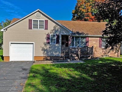 /international/us/11-clarkson-avenue-massena-ny-110120424567/