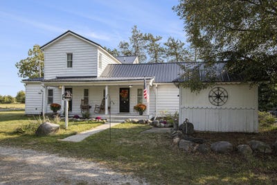 /international/us/2960-cedar-lake-road-howell-mi-110108739179/