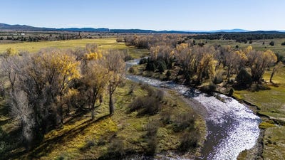 /international/us/16853-us-84-tierra-amarilla-nm-110104273340/