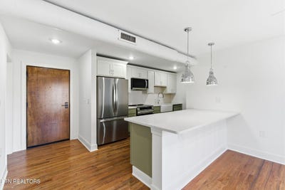 /international/us/e-2724-magnolia-ave-knoxville-tn-110106920542/